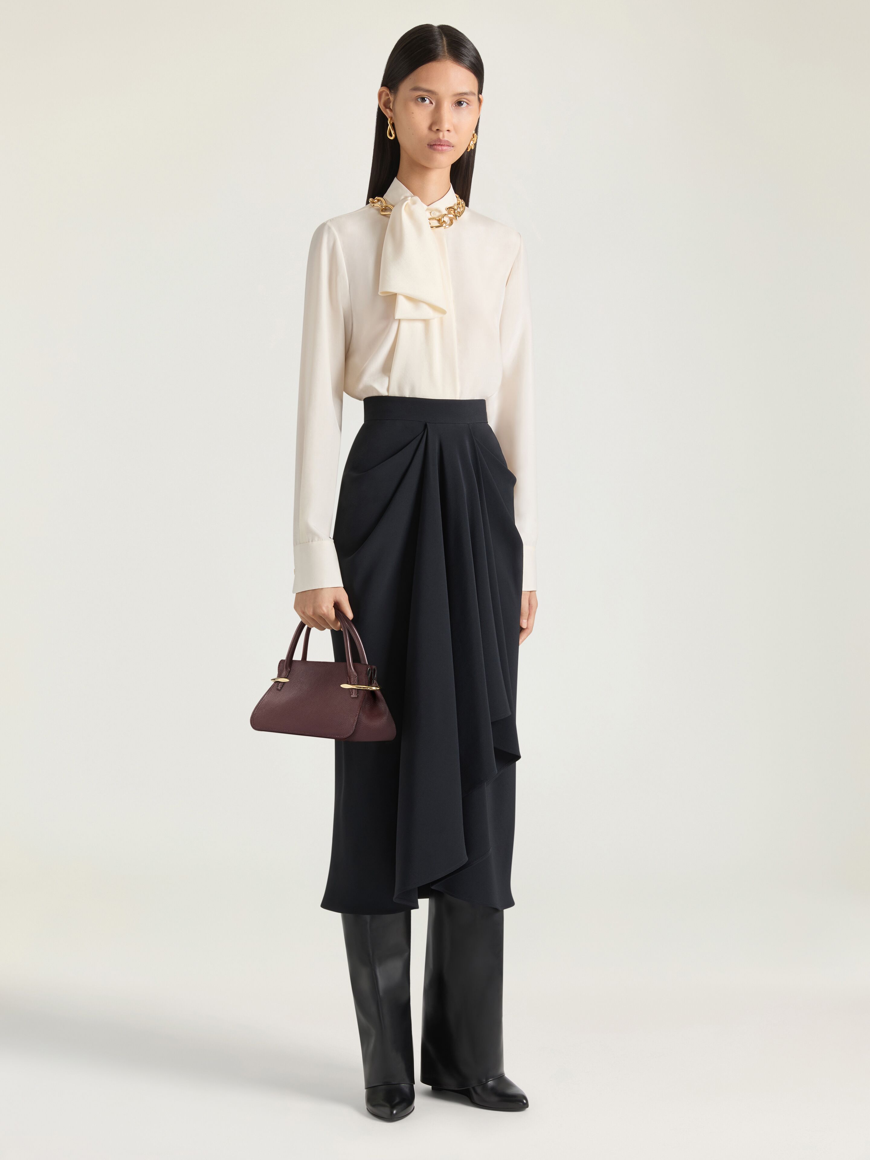 Mini Pinch bag in grained leather